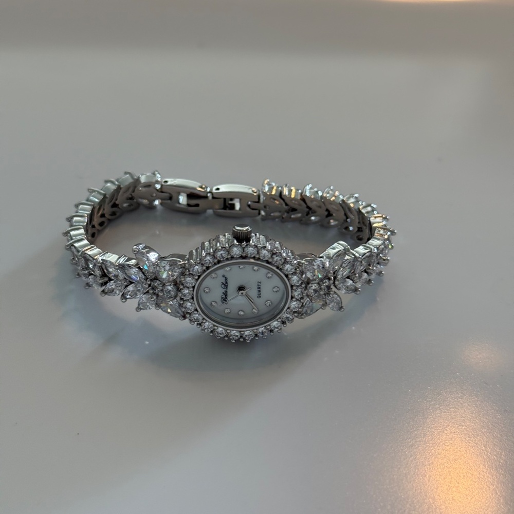 Watch - Picture 3 of 3